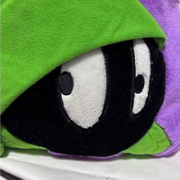 ๐ธ๐ RARE Vintage 2001 Marvin the Martian Plush Pillow โ 13โ x 13โ ๐๐ธ - Picture 2 of 16